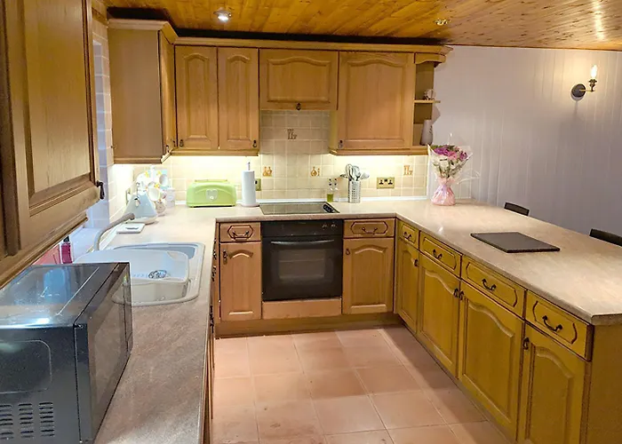 Hilltop Cottage/ Penrhiw