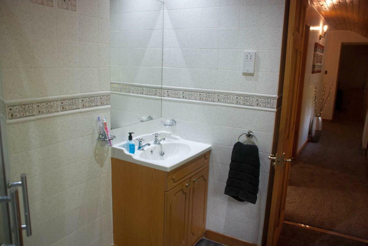Hilltop Cottage/ Penrhiw Holiday home